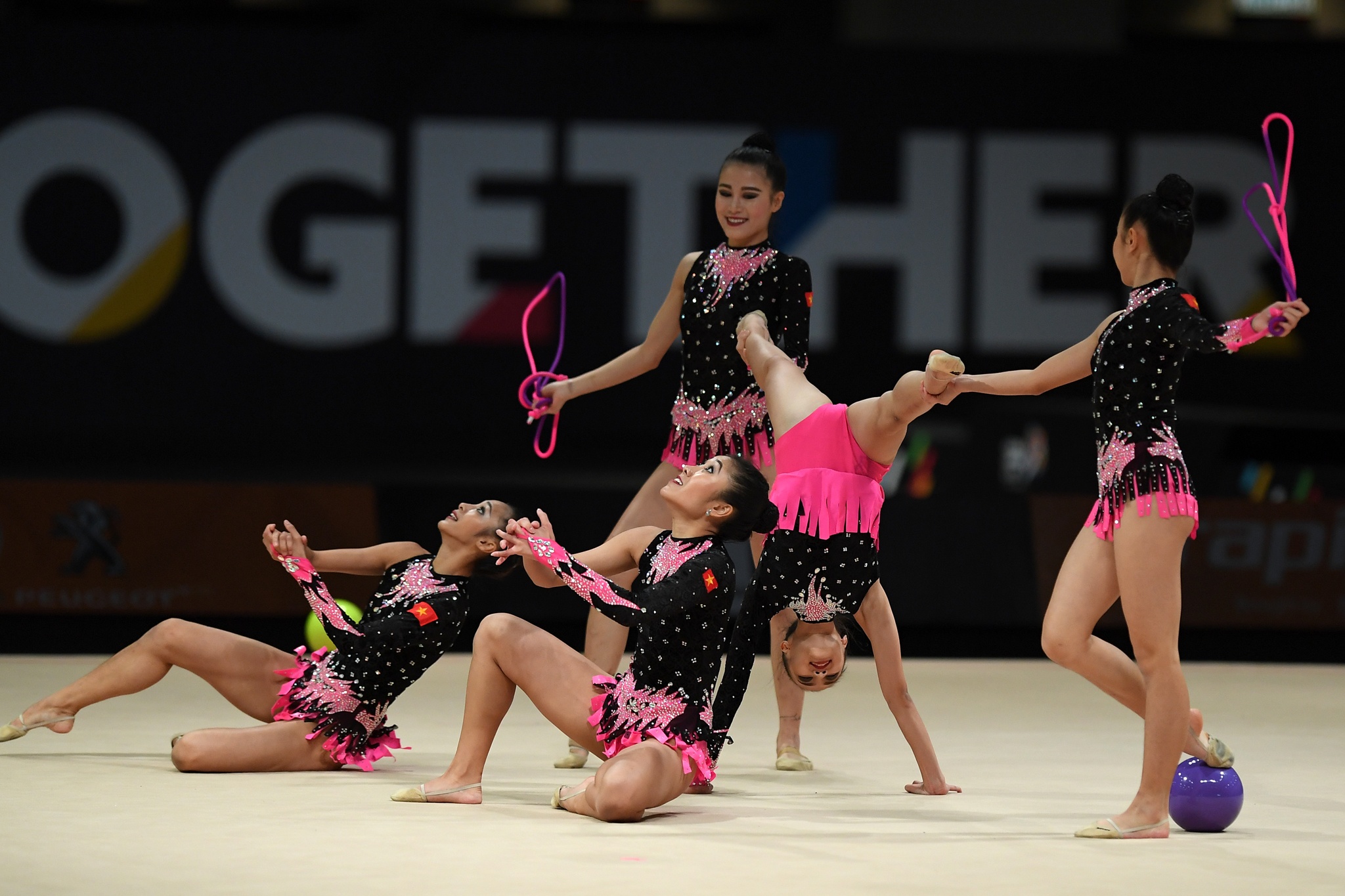 Tuyển thể dục nghệ thuật giành HCB ảnh 7 Tuyen the duc nghe thuat gianh HCB anh 7