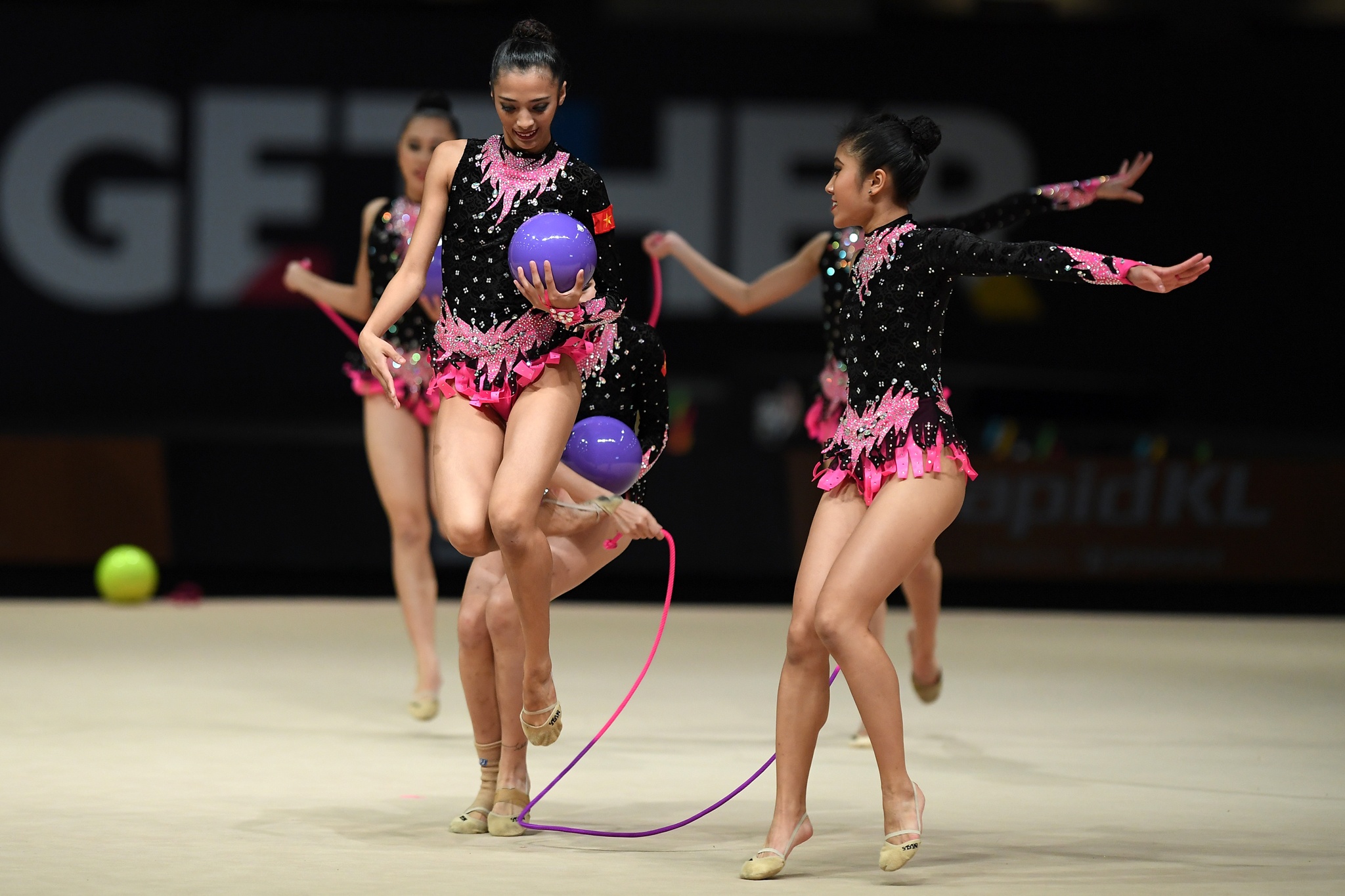 Tuyển thể dục nghệ thuật giành HCB ảnh 4 Tuyen the duc nghe thuat gianh HCB anh 4