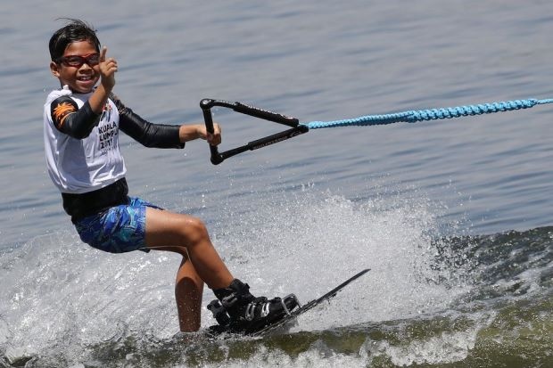 Man trinh dien cua Adam Yoong va co chi Aaliyah o SEA Games 29 hinh anh