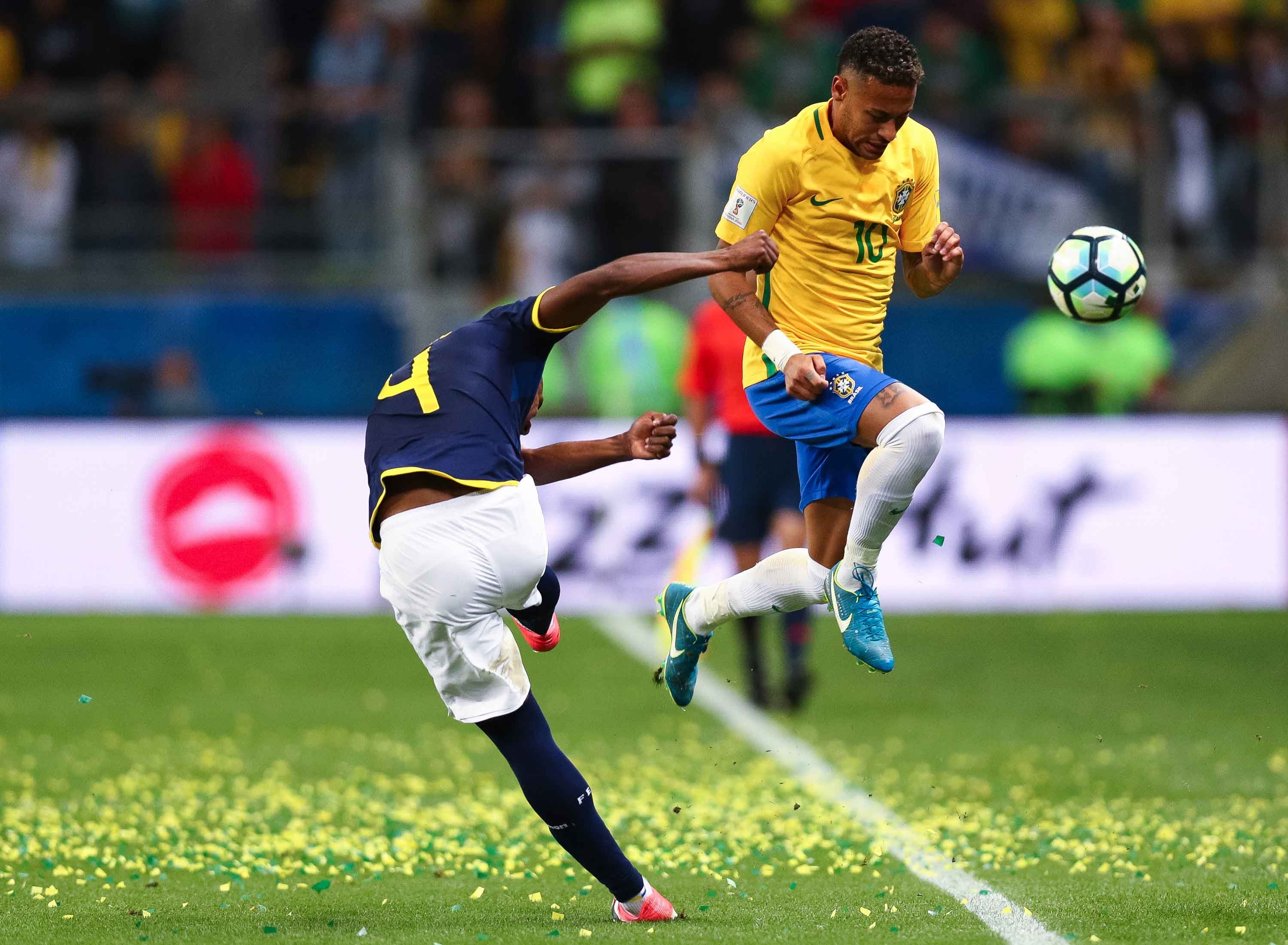 Bo ba sao 'dinh dang' Barca toa sang anh 2