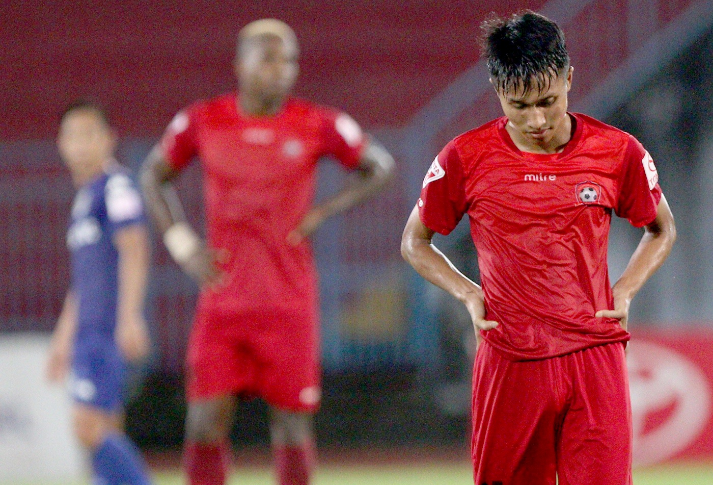 Phung phi co hoi, Hai Phong thua dau Binh Duong tren san nha hinh anh