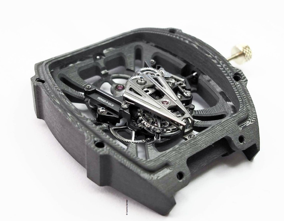 Nadal va vat bat ly than gan 1 trieu USD anh 8