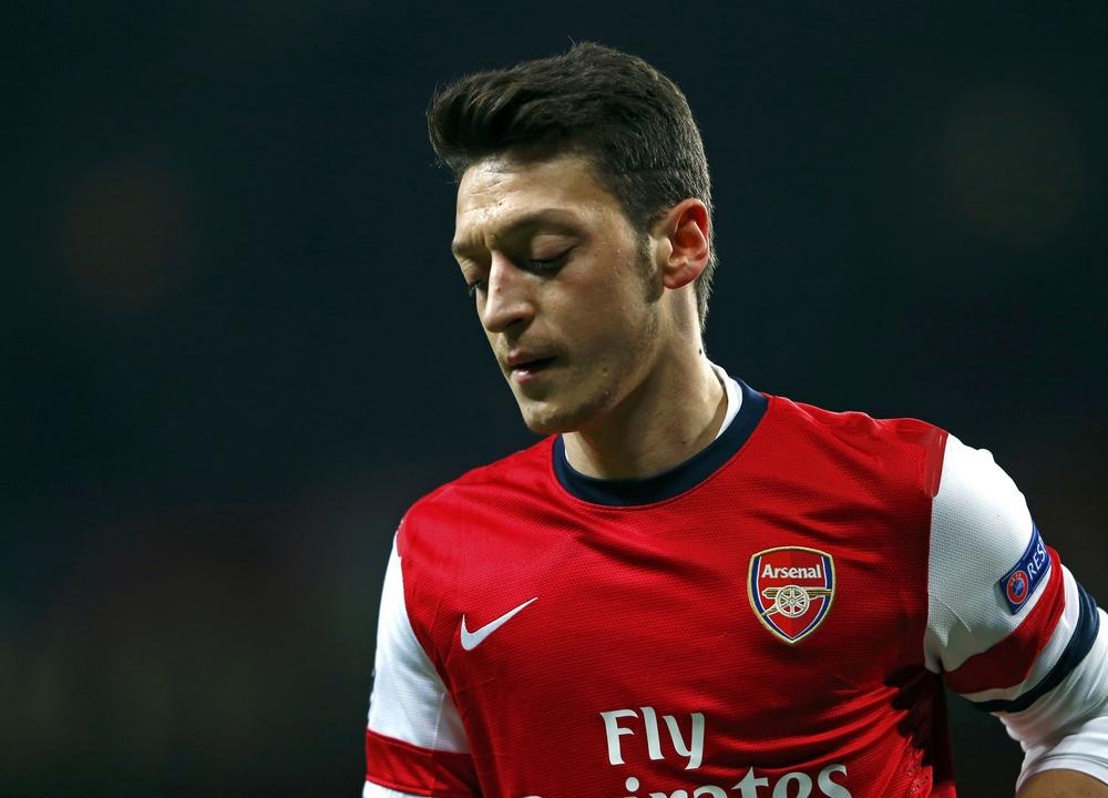 MU co the so huu Mesut Oezil anh 1