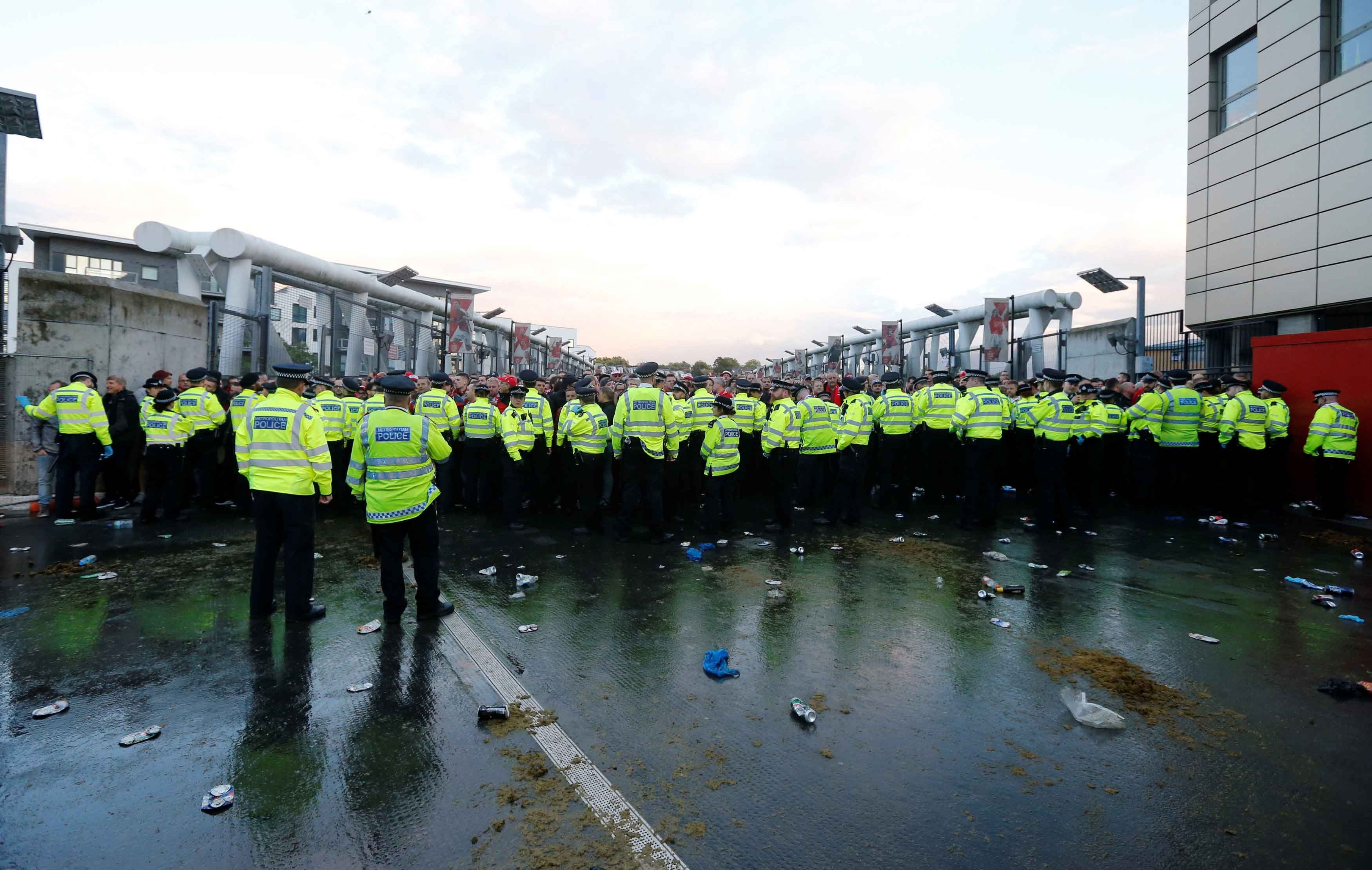 Arsenal thang nguoc dai dien Duc anh 11