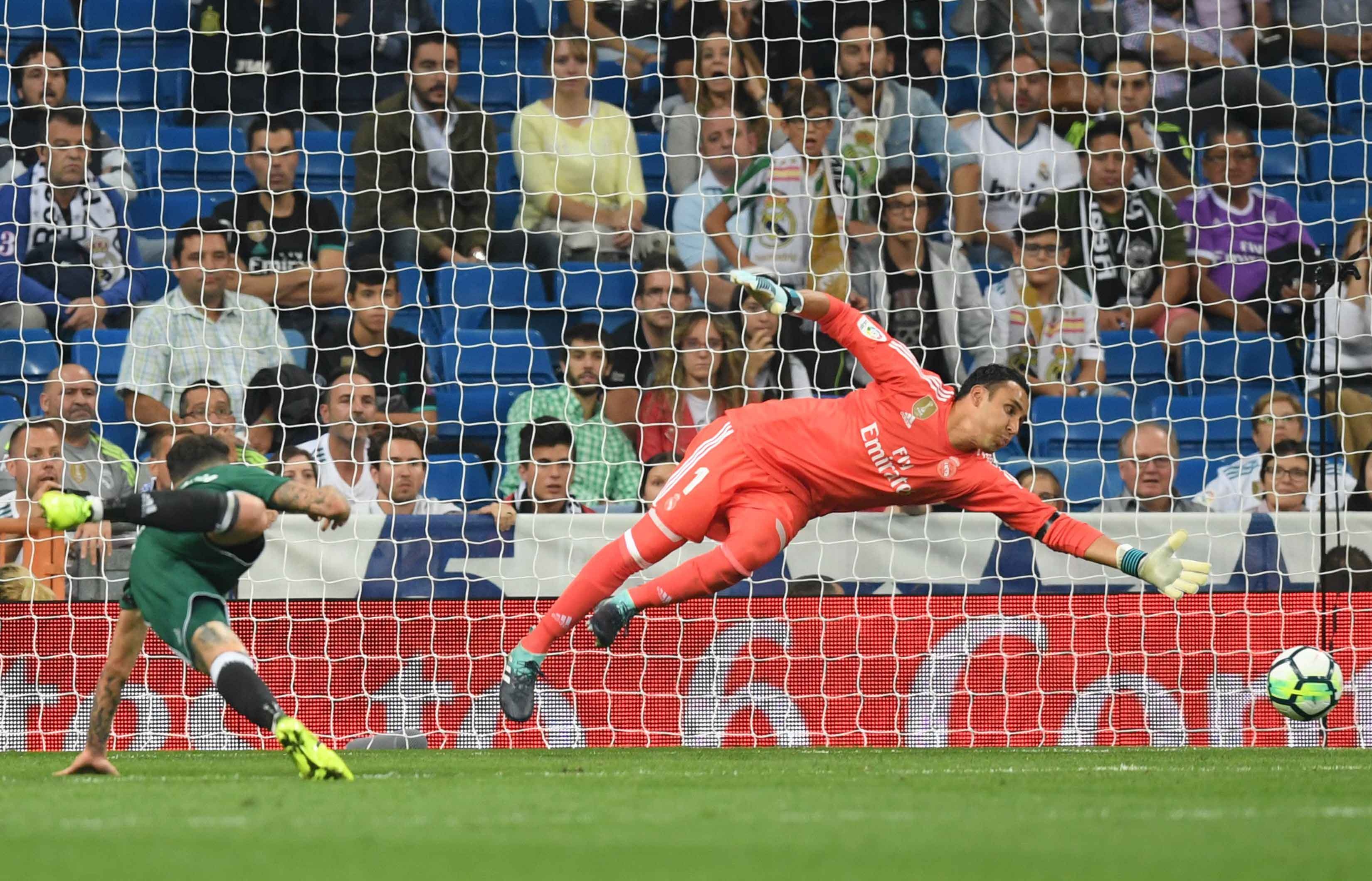 Ronaldo tái lập kỷ lục buồn ảnh 3 Ronaldo tai lap ky luc buon anh 3