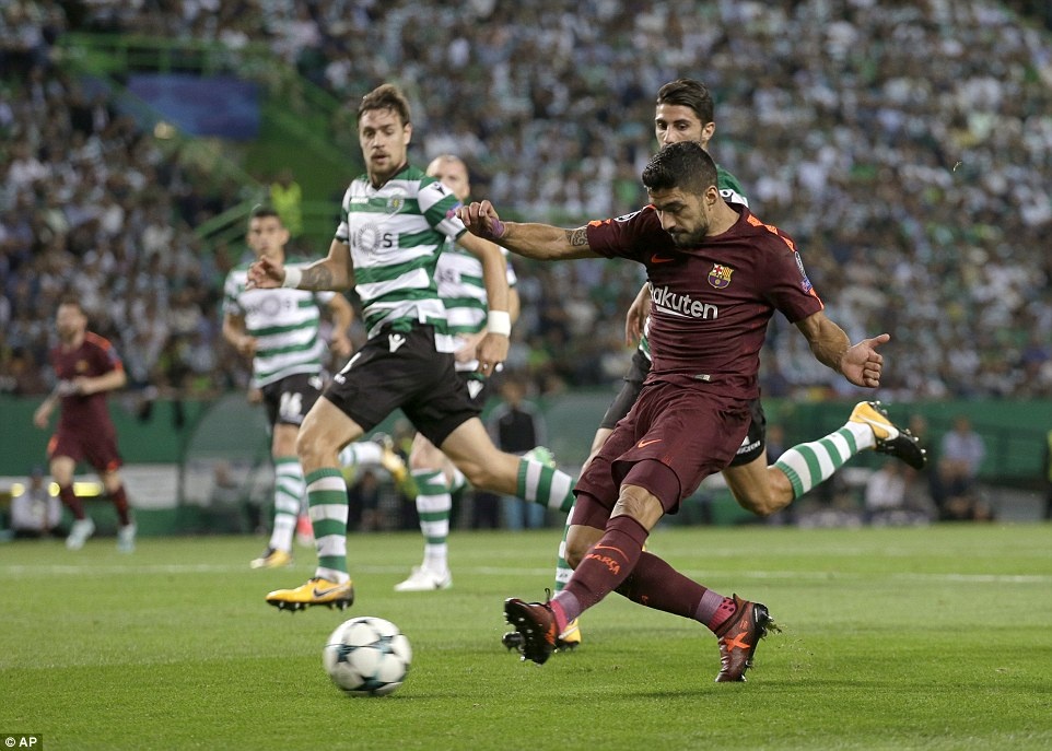 Barca danh bai doi bong cu cua Ronaldo anh 3