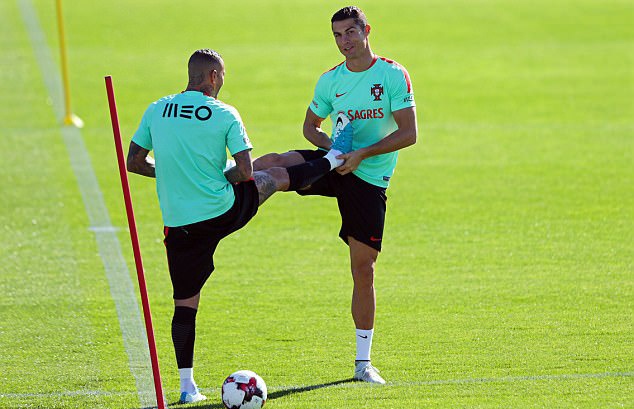 Ronaldo đứng trước cơ hội lớn ảnh 3 Ronaldo dung truoc co hoi lon anh 3