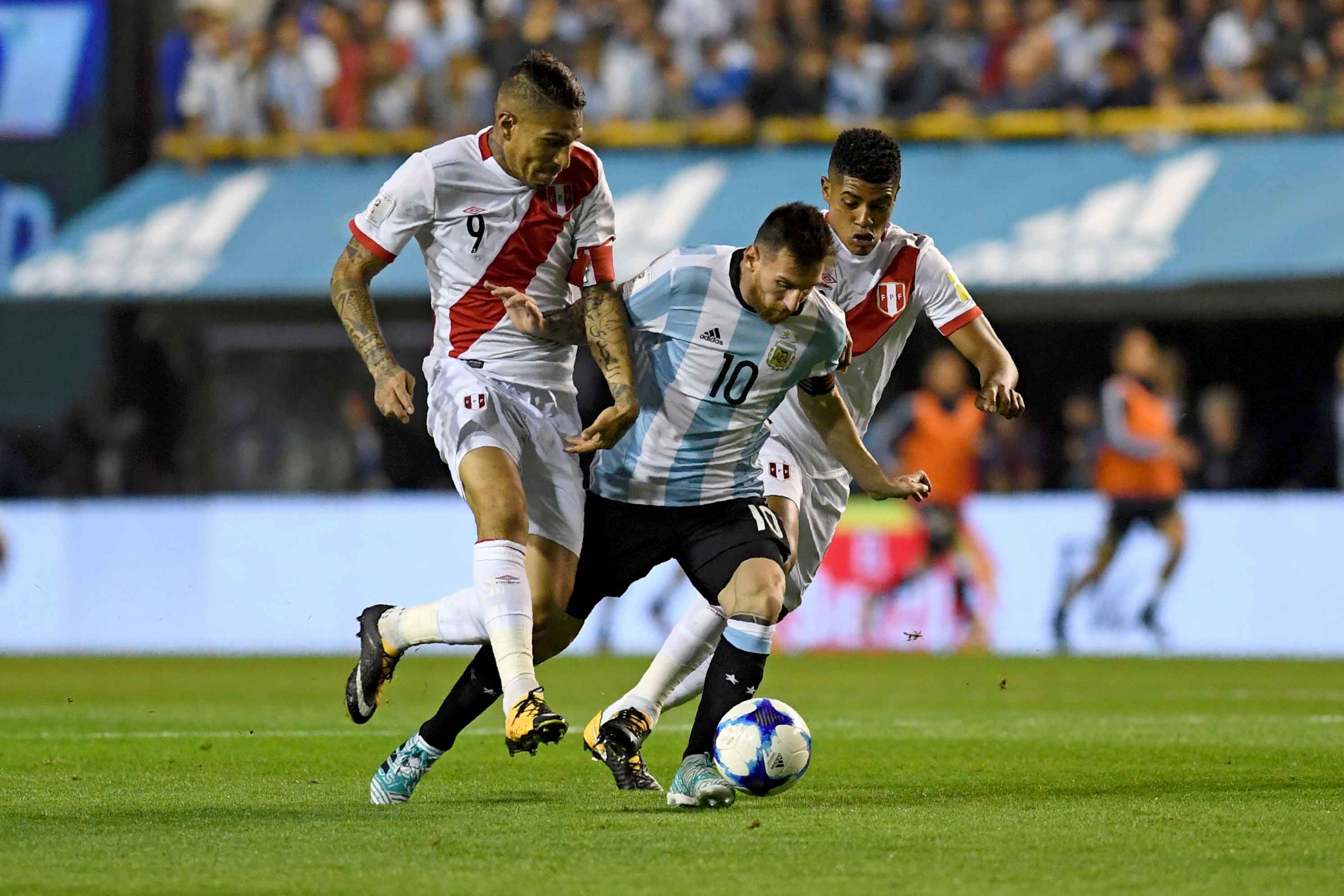 Messi ôm đầu tiếc nuối ảnh 7 Messi om dau tiec nuoi anh 7