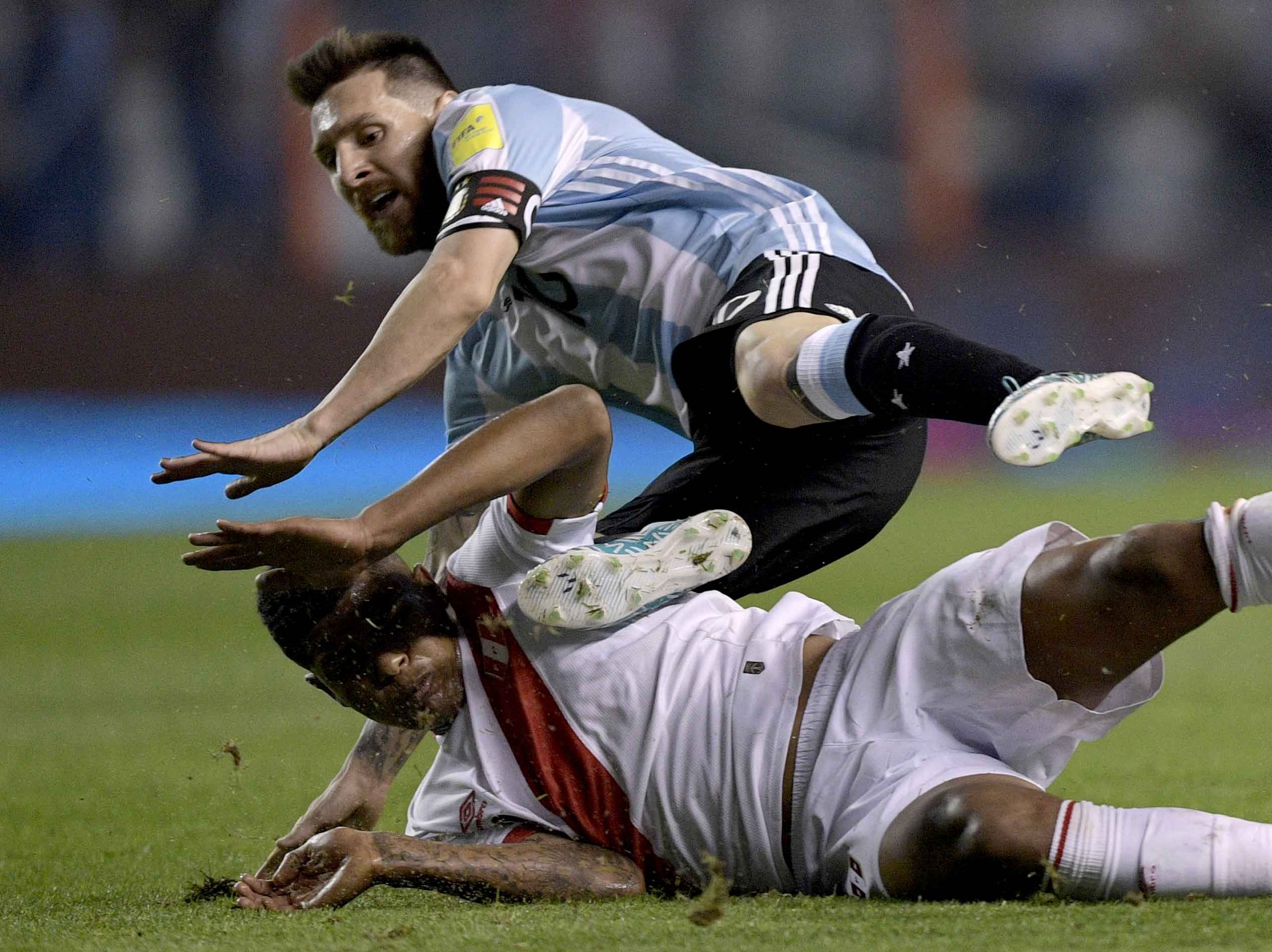 Messi ôm đầu tiếc nuối ảnh 8 Messi om dau tiec nuoi anh 8