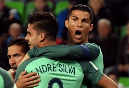 Ly do Ronaldo bat ngo du bi o tran dau then chot cua Bo Dao Nha hinh anh