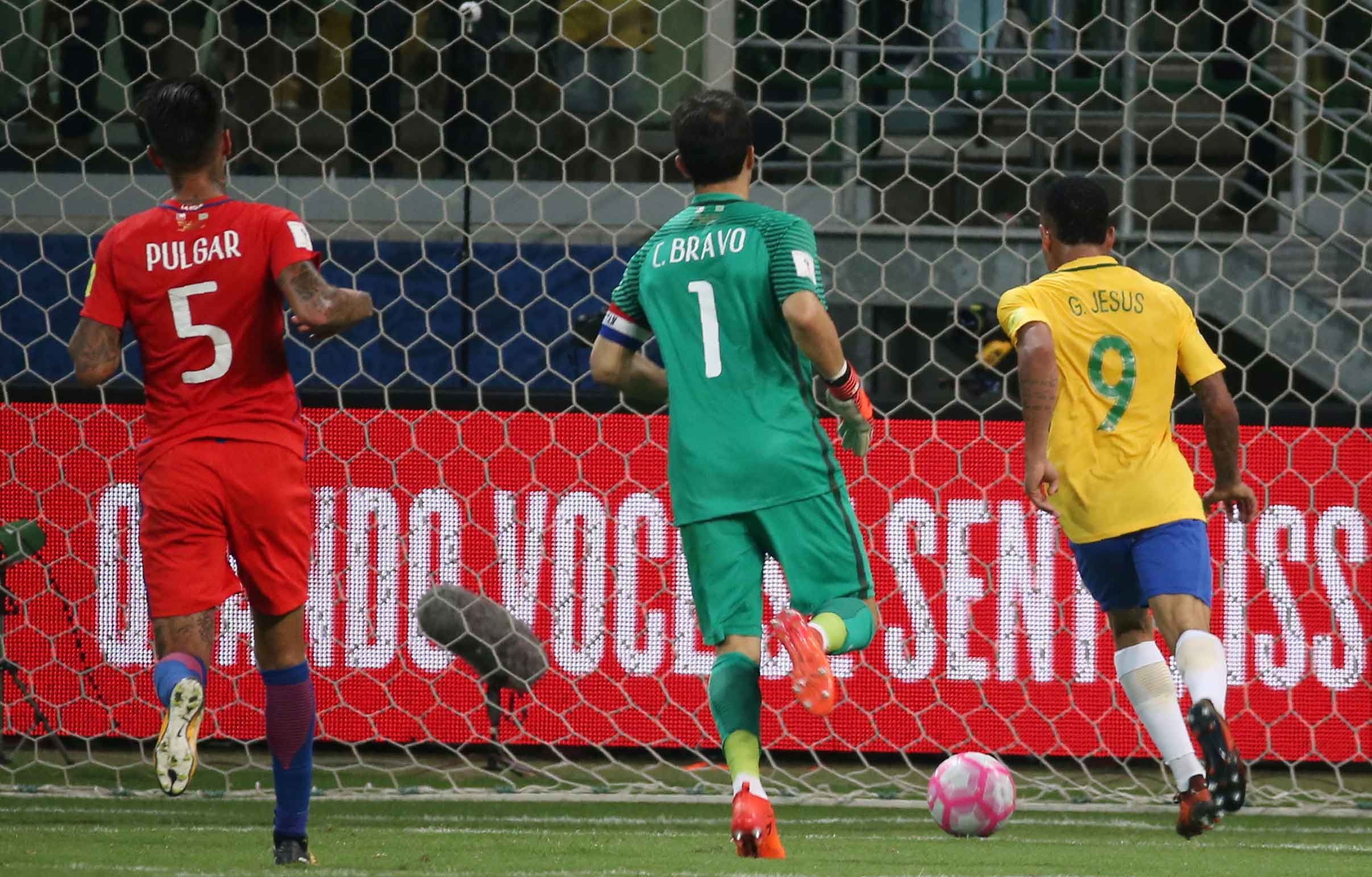 Chile thua dam Brazil anh 6