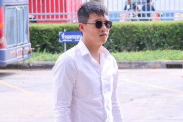 Khan gia 'quay' con bi phat, sao khong the xu ly Cong Vinh? hinh anh