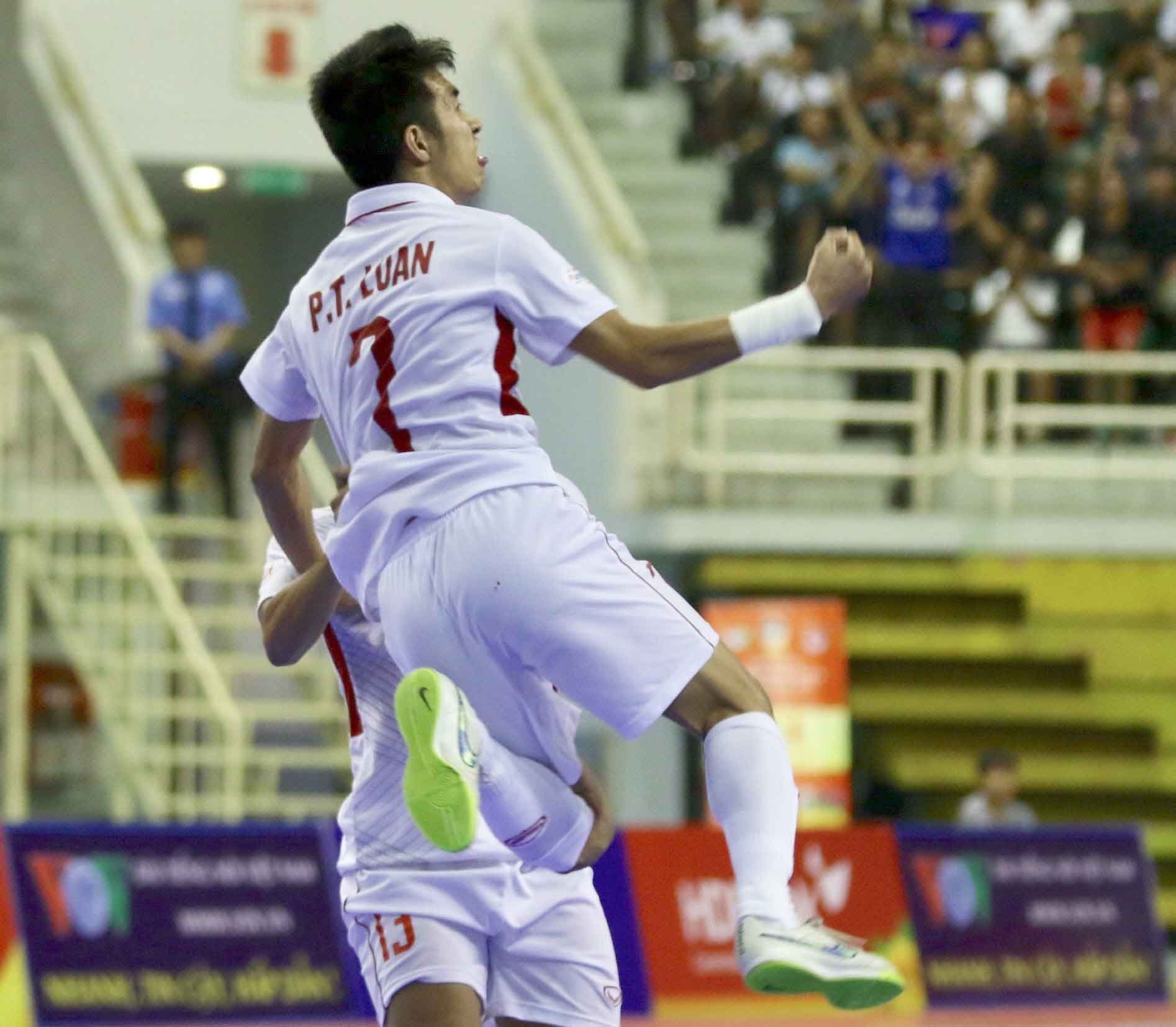 Futsal Viet Nam vs Indonesia anh 1