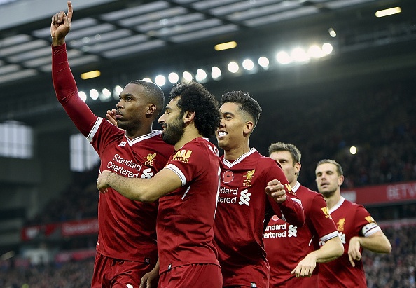Liverpool 3-0 Huddersfield: The Kop san bang ky luc buon hinh anh