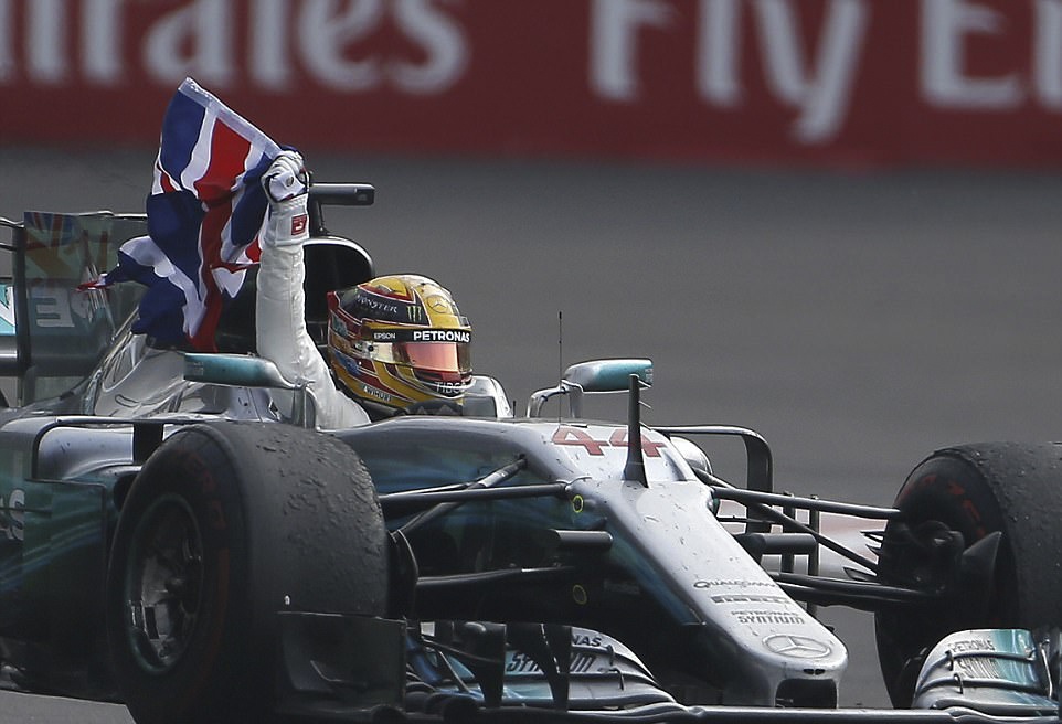 Hamilton drift phan khich anh 3