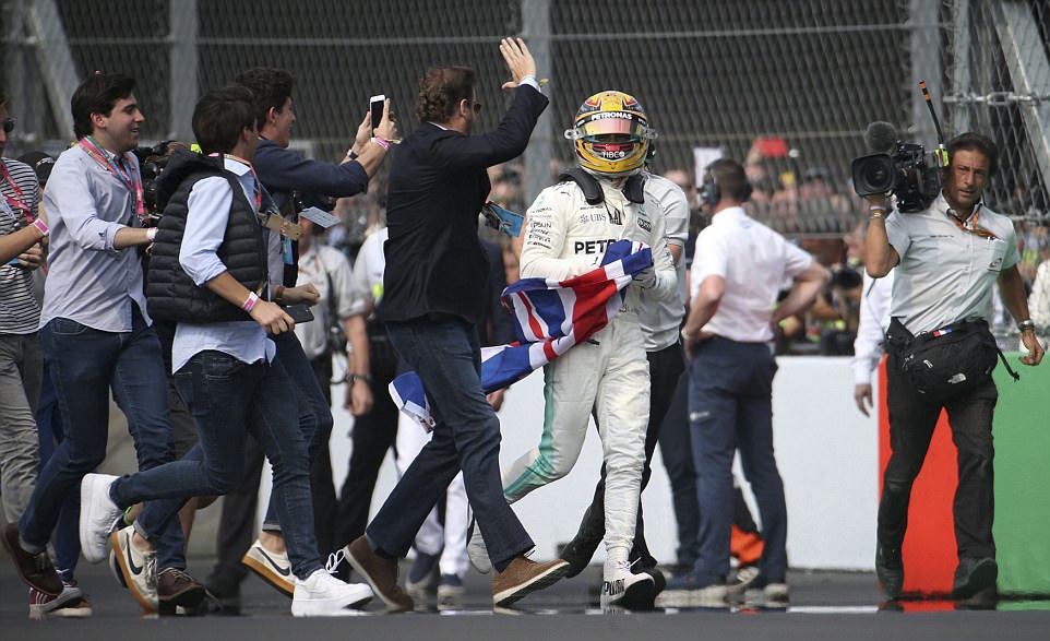 Hamilton drift phan khich anh 7