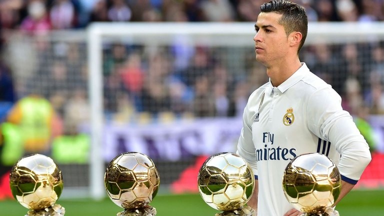 Ronaldo xứng danh Quả bóng vàng nửa mùa ảnh 3 Ronaldo xung danh Qua bong vang nua mua anh 3