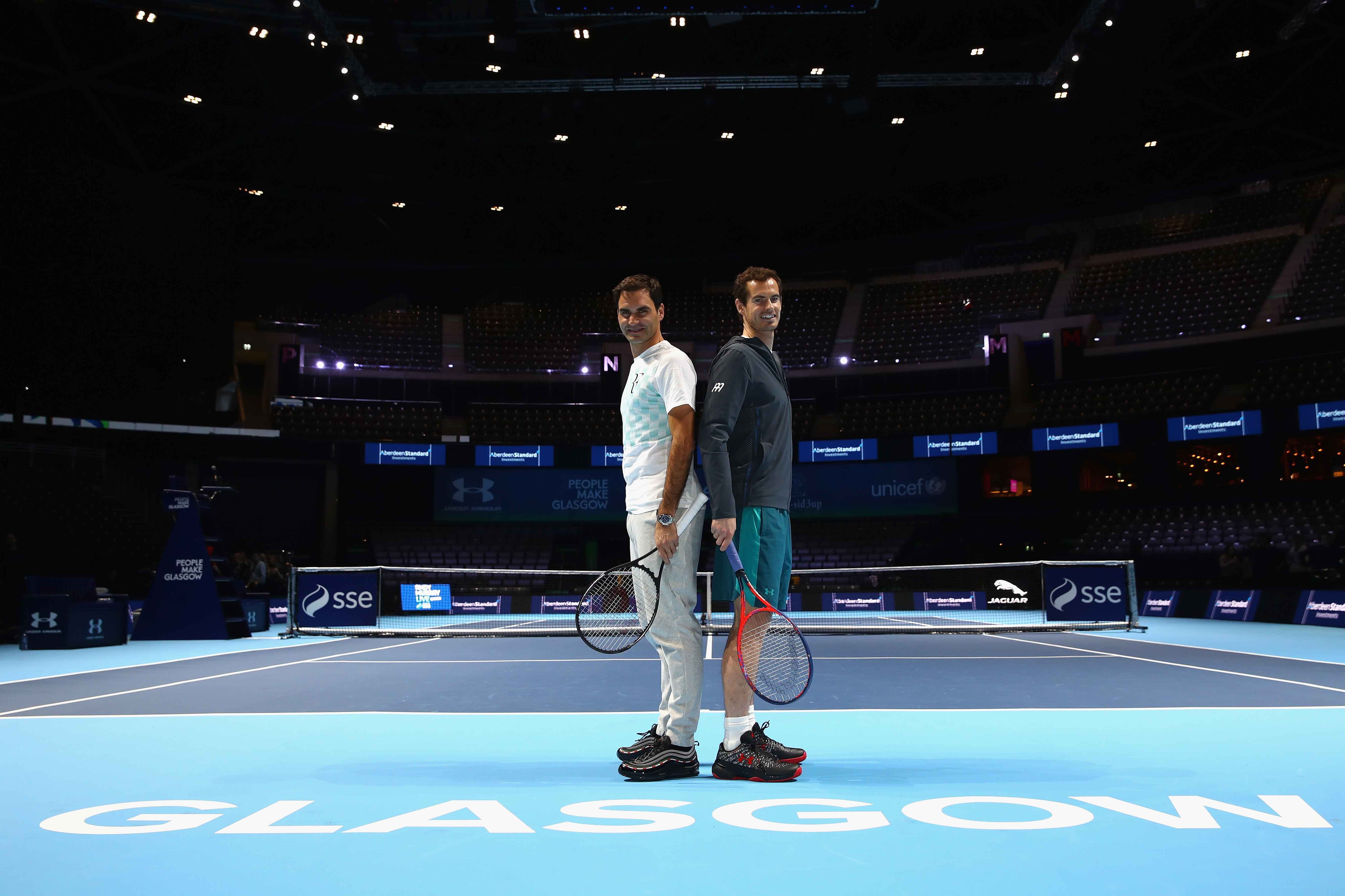 Federer mac vay anh 1