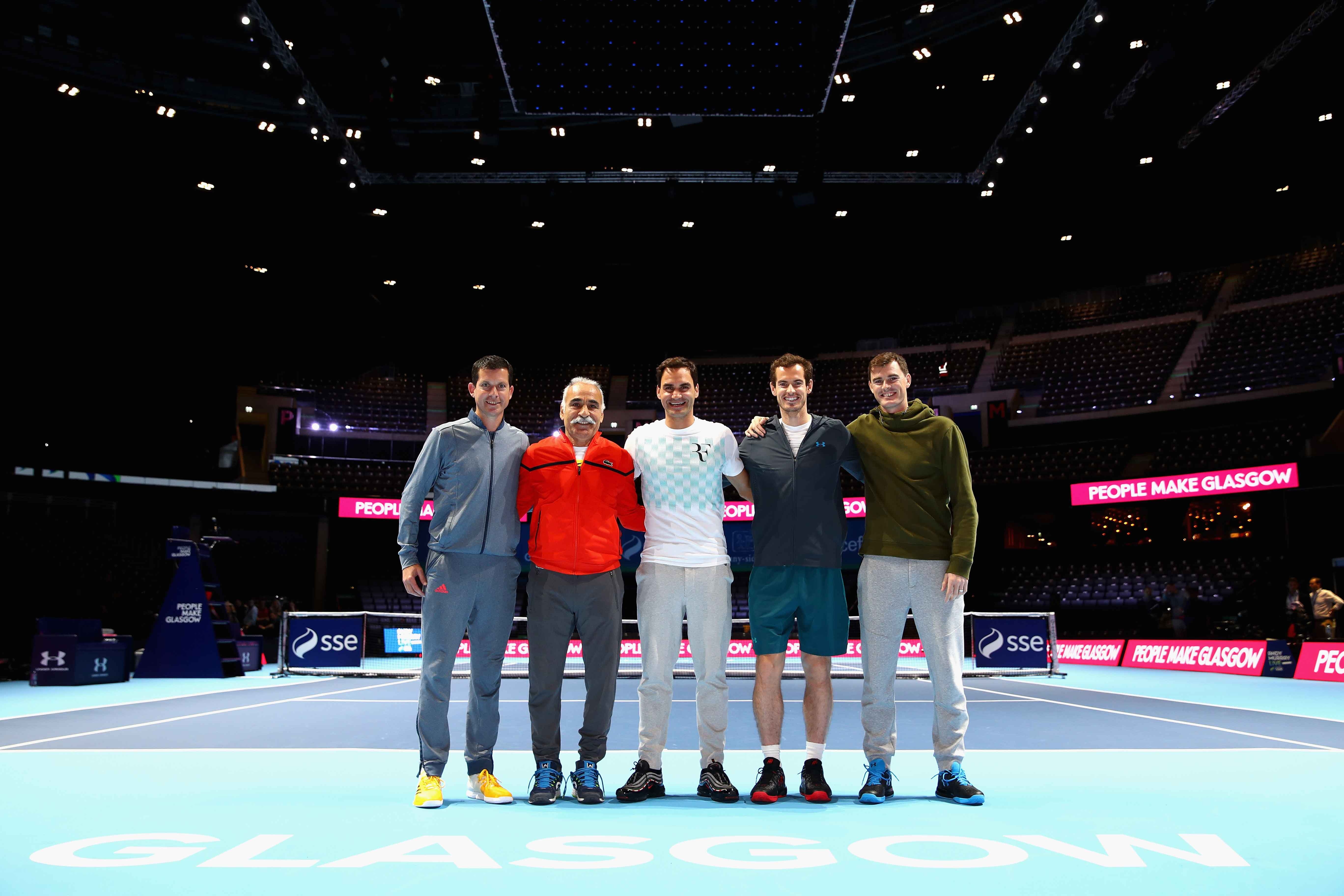 Federer mac vay anh 3