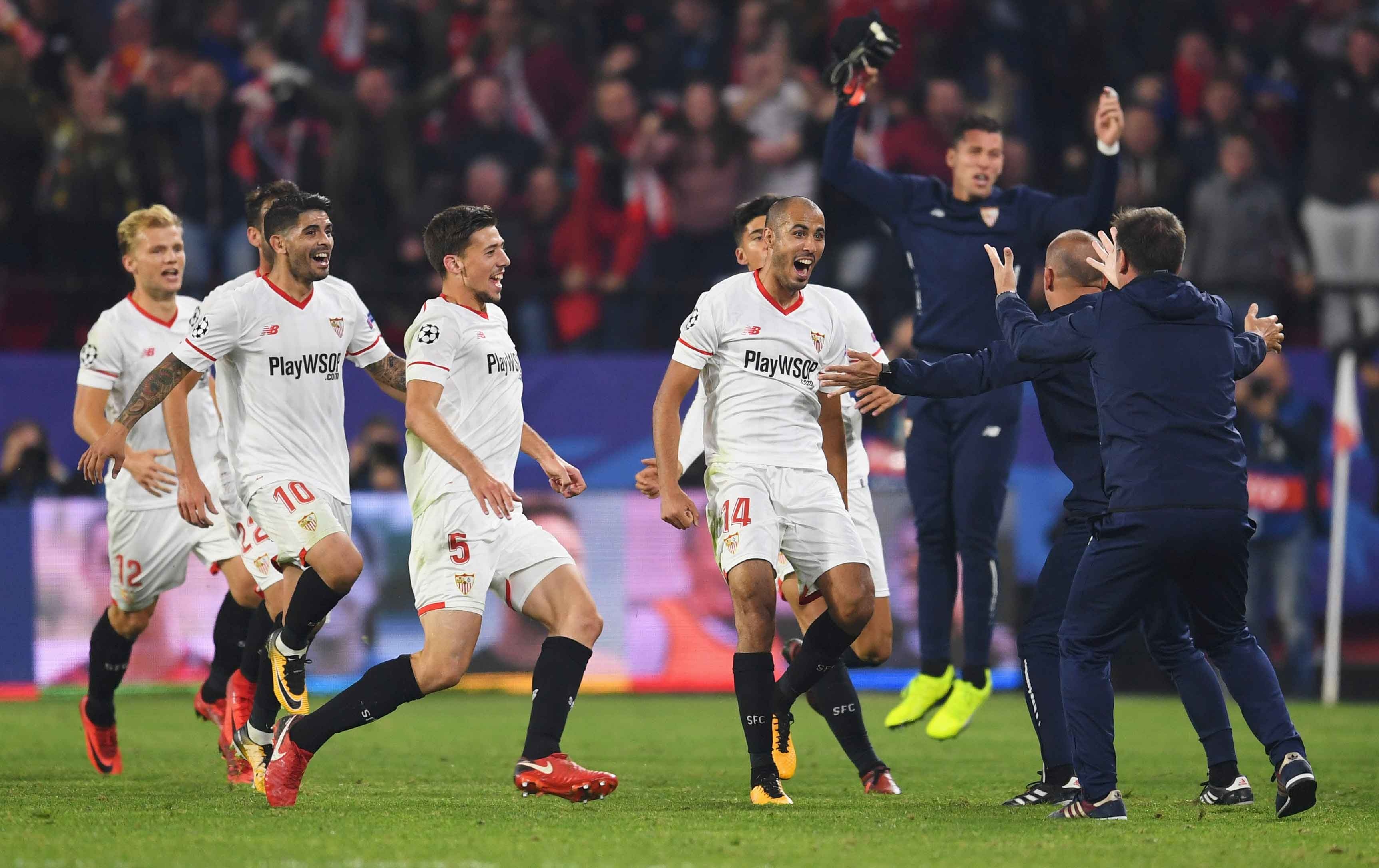 Liverpool vuot tam ve som vao ban ket anh 10