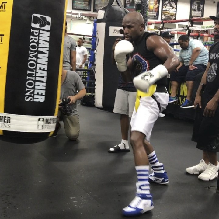 Mayweather nhận 3 triệu USD ảnh 9 Mayweather nhan 3 trieu USD anh 9