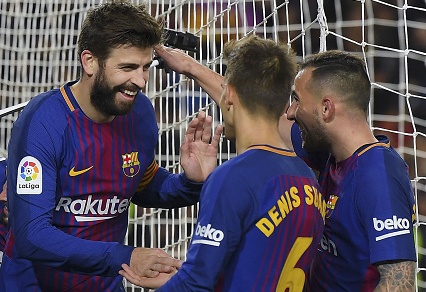 Barca thang dam 5-0 trong ngay vang Messi, Suarez hinh anh