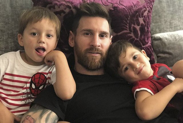 Messi noi bay khi mo ta ve con trai hinh anh