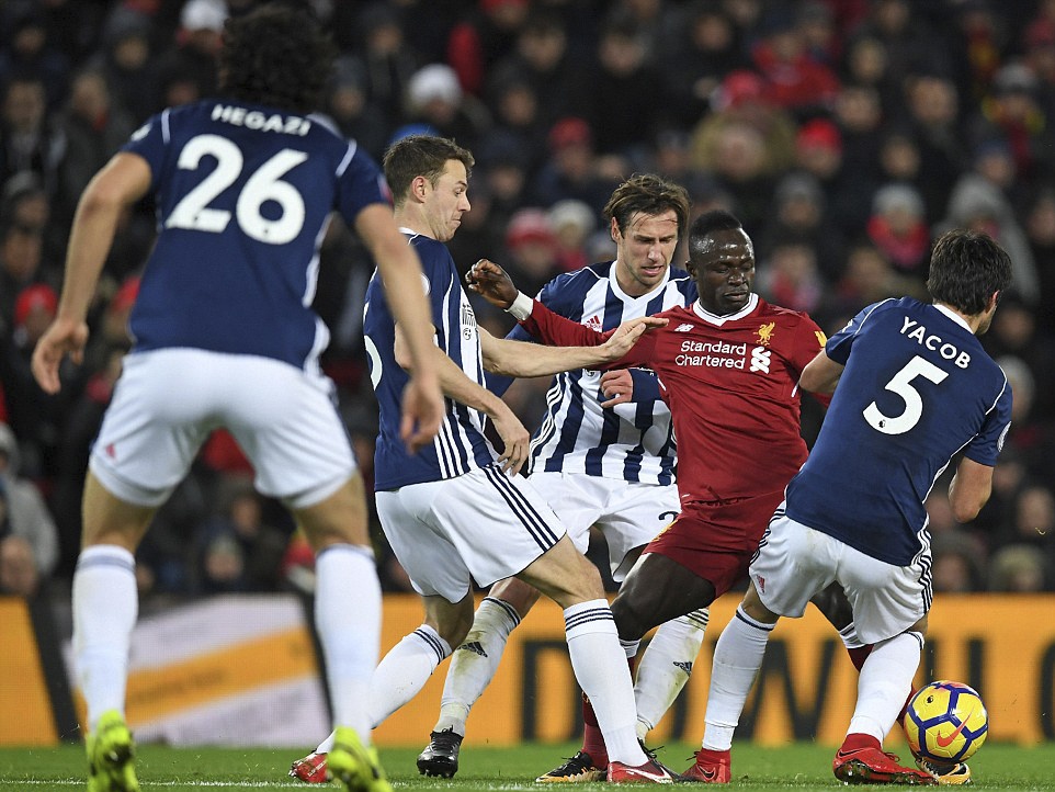 Liverpool an mung hut ban thang anh 8