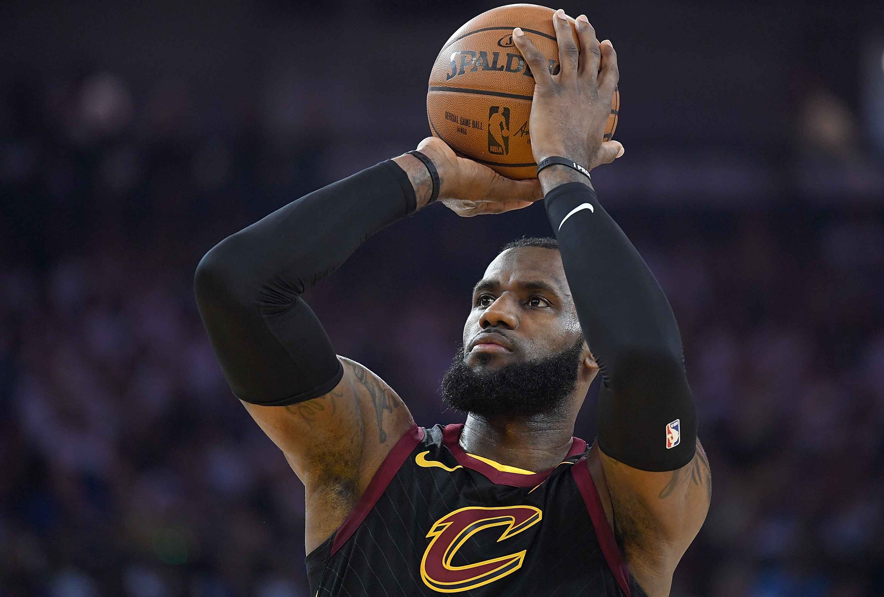 Cavaliers that bai truoc Warriors vang Curry anh 2