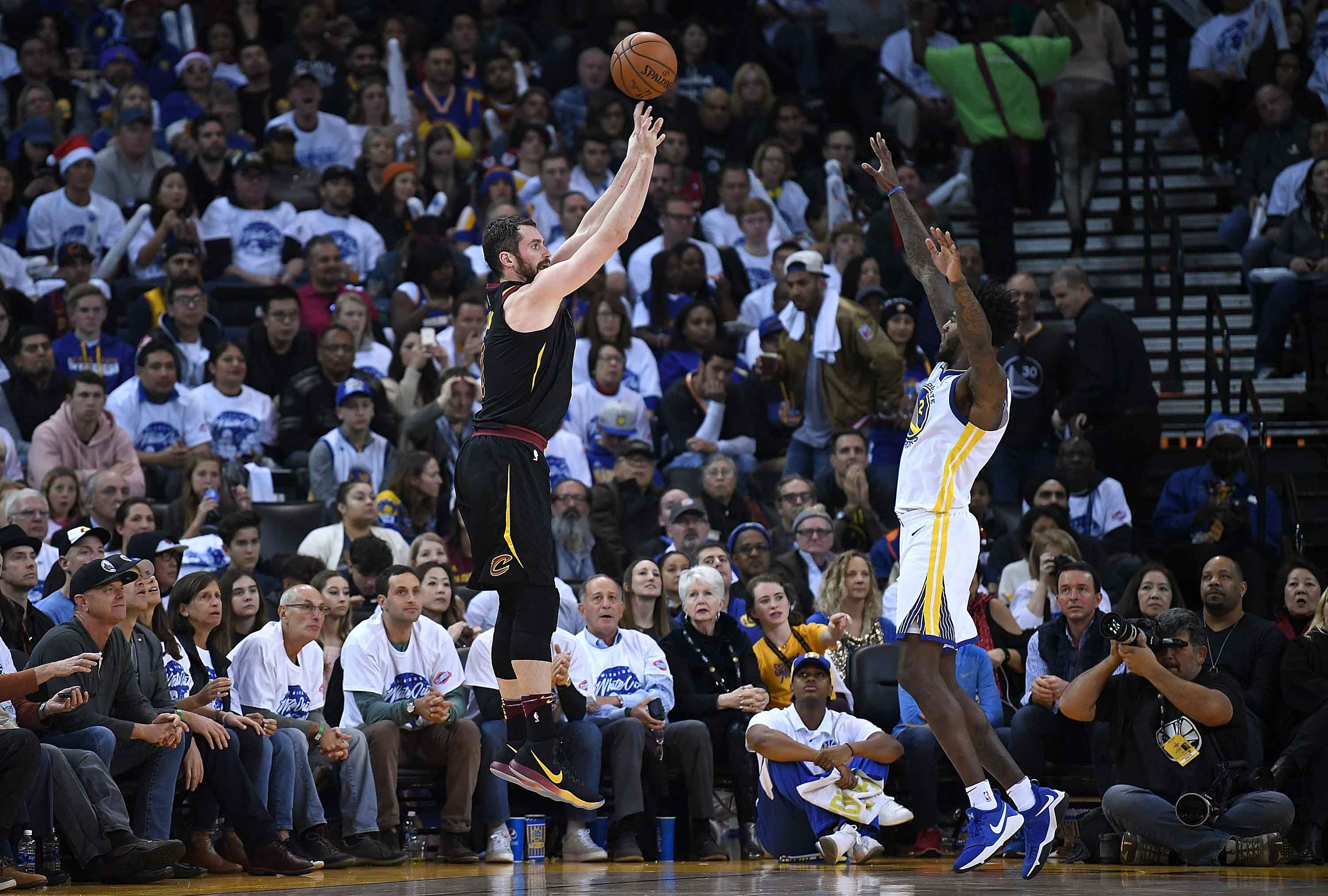 Cavaliers that bai truoc Warriors vang Curry anh 8