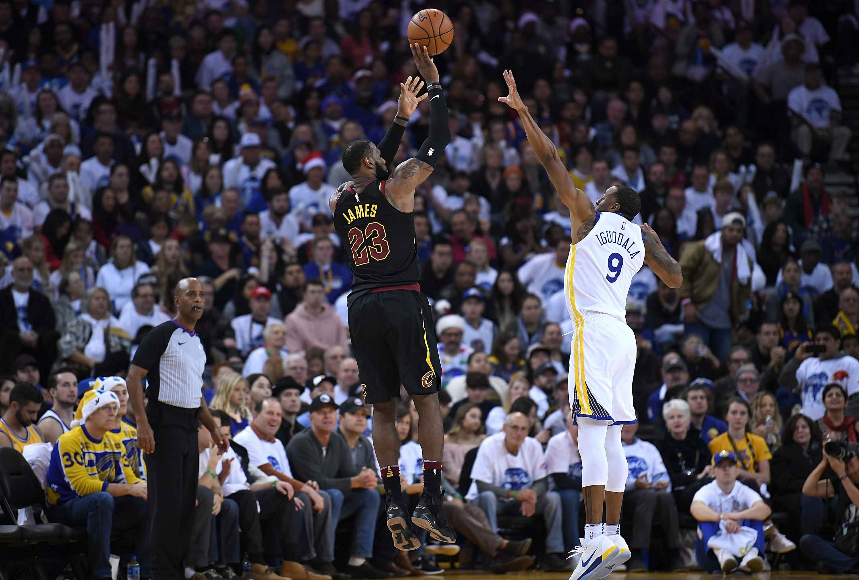 Cavaliers that bai truoc Warriors vang Curry anh 4