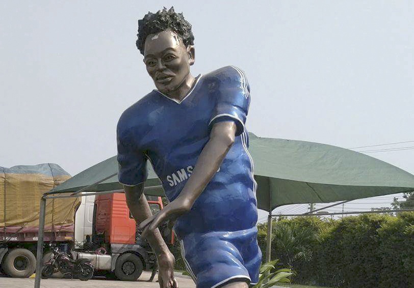 Tuong Essien tham hoa hon phien ban loi cua Ronaldo hinh anh