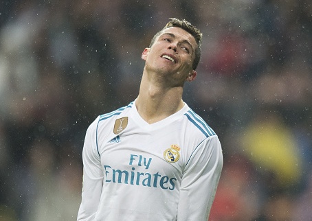 Ronaldo tit ngoi, Real thua tran thu 2 lien tiep tren san nha hinh anh