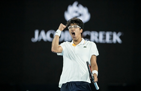 Djokovic bat ngo thua tay vot Han Quoc anh 9