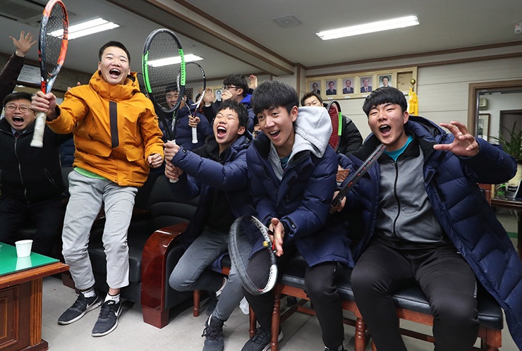 Tay vot Han Quoc lap ky tich anh 8