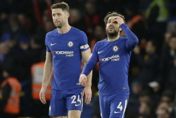 Giroud ra mat, Chelsea bat ngo thua dam 0-3 tren san nha hinh anh