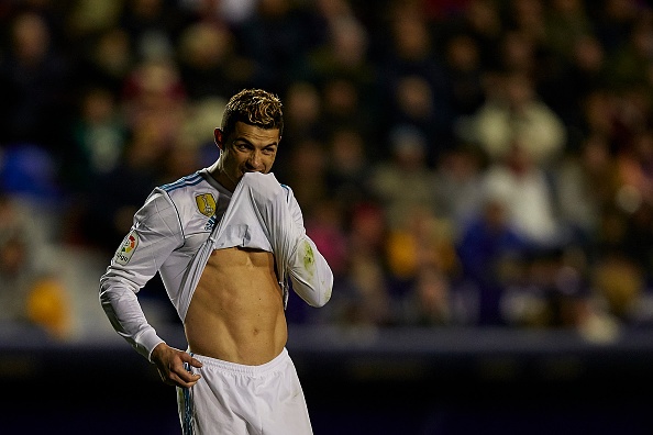 Ronaldo to thai do khong hai long anh 2