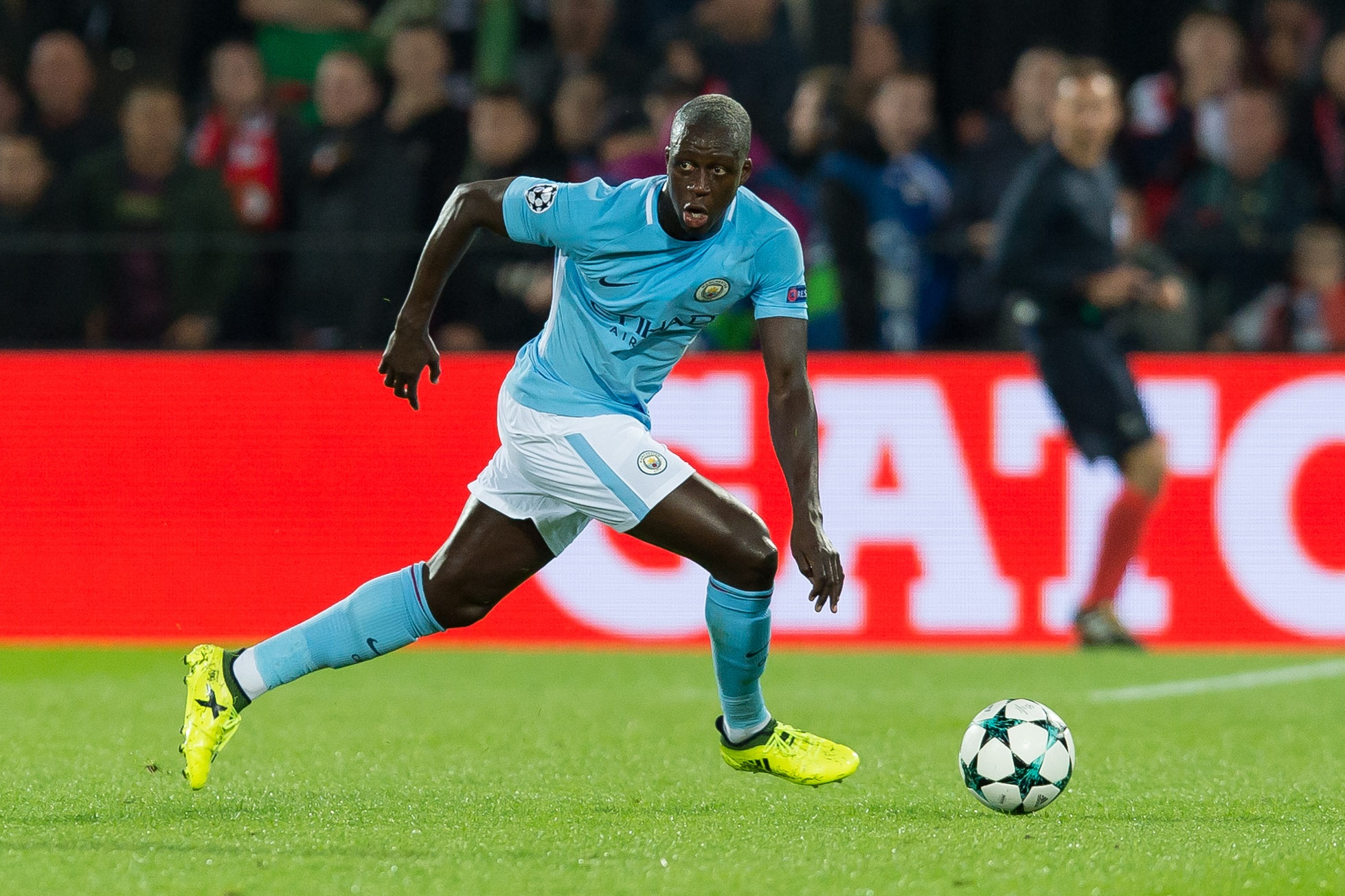 Doi hinh ngoi sao tuoi Tuat anh 4