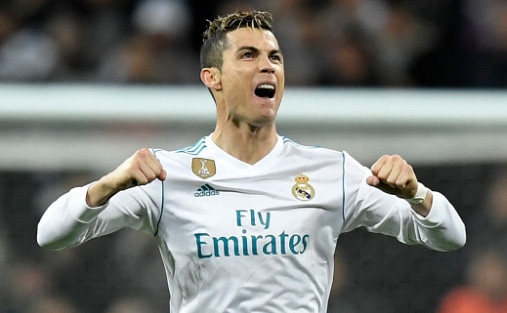 Ronaldo lap cu dup, Real nguoc dong thang PSG 3-1 hinh anh