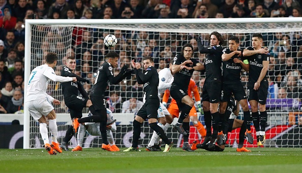 Real nguoc dong thang PSG 3-1 anh 3