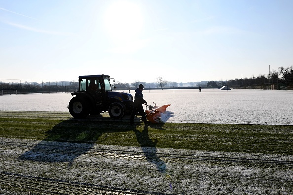 The thao chau Au hung chiu anh huong anh 10