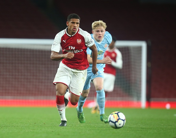 Barca ra mat cau thu nguoi Anh anh 4