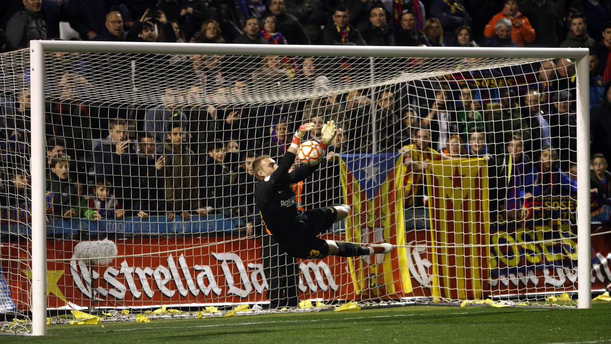 Barca ra mat cau thu nguoi Anh anh 9