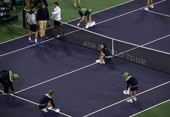 Tran dau cua Federer keo dai 2 ngay anh 9