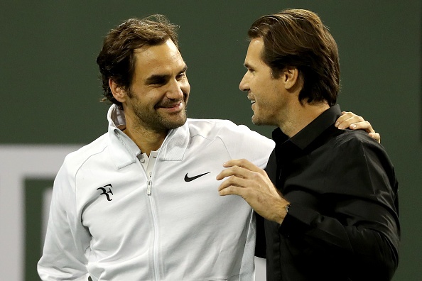 Federer bảo vệ thành công ngôi số 1 ảnh 2 Federer bao ve thanh cong ngoi so 1 anh 2