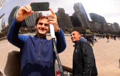 Federer vui ve ra mat Laver Cup sau that bai truoc Del Potro hinh anh