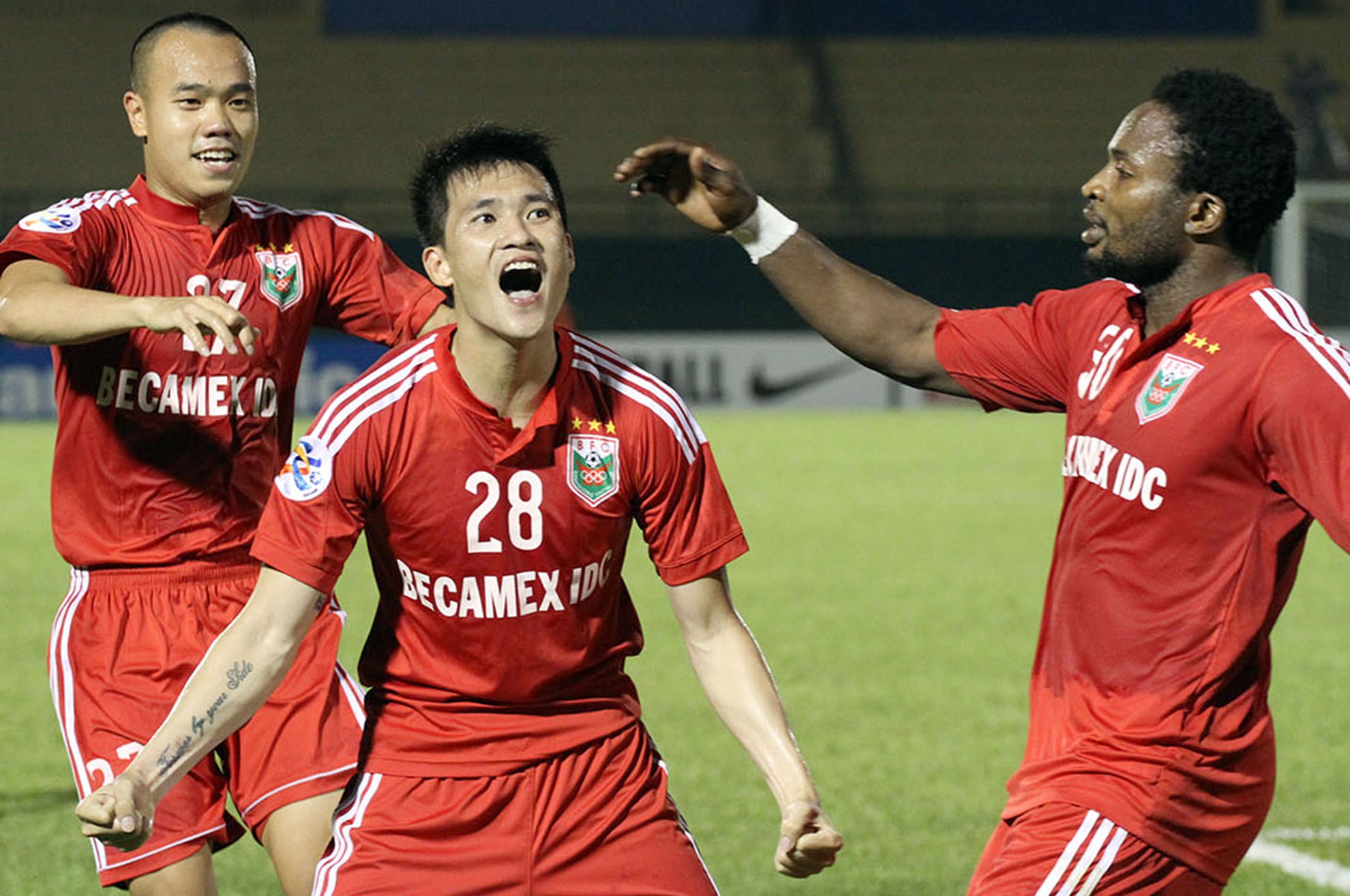 Cong Vinh giup Binh Duong thang o Cup C1 chau A hinh anh