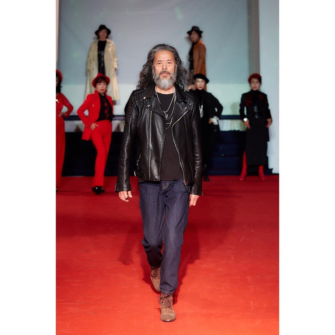 Người mẫu nam 65 tuổi ảnh 5 Nguoi mau nam 65 tuoi anh 5