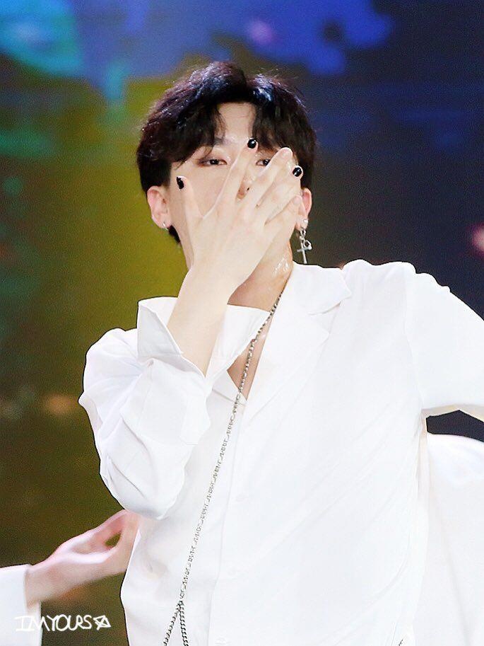 nam gioi son mong tay anh 10