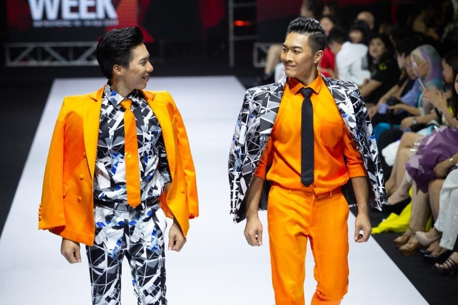 Quoc Co - Quoc Nghiep lan dau catwalk da duoc lam vedette hinh anh